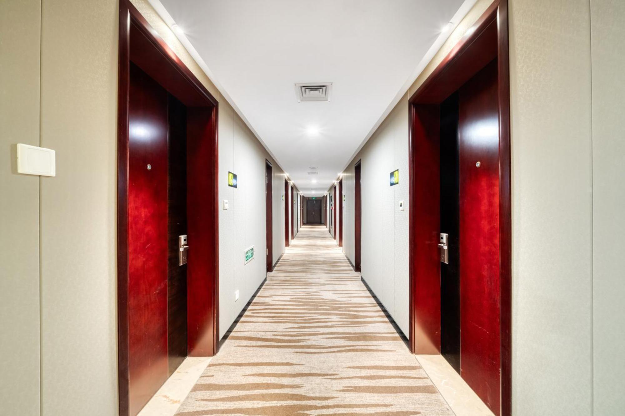 Yiwu International Mansion Hotel Ngoại thất bức ảnh
